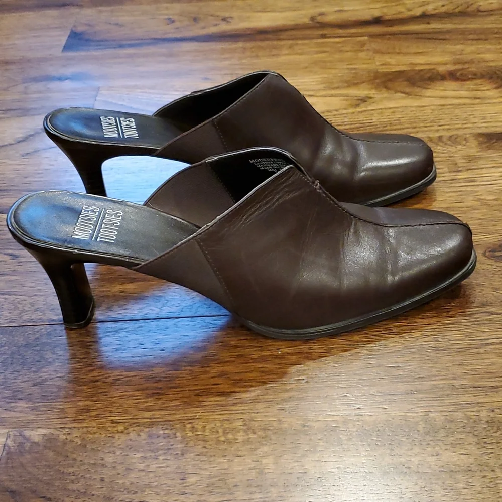 Womens Mootsie Tootsie brown leather heels size 10